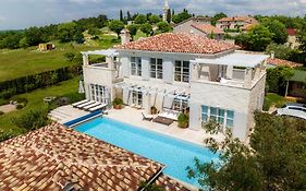 Villa Moonlight